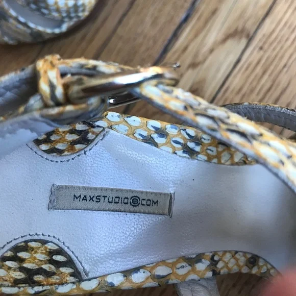 6M - Open Toe Platform Heels - Picture 4 of 5